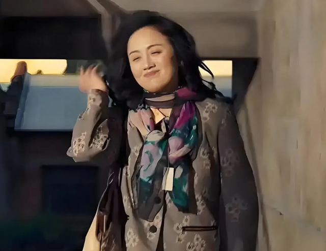 离过年仅1个月，52岁辛柏青高调传出喜讯	，朱媛媛终于可以放心了