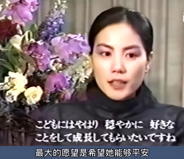 王菲也没想到，自己辛辛苦苦养大的李嫣，竟给李亚鹏做了“嫁衣”