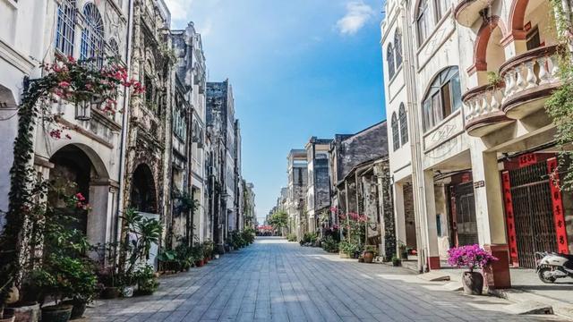 成都出发，适合暑期带娃旅行的6个宝藏城市！