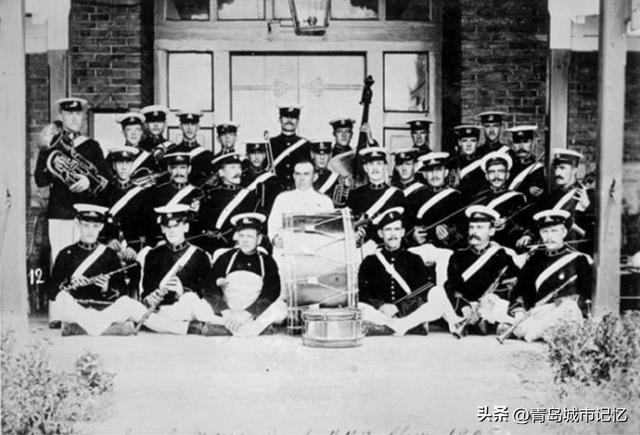 海水浴场音乐亭，100多年前德国海军军乐队每周在这里演奏