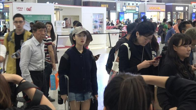 李在明都点赞了：周五下班去上海旅游，成韩国青年的新风尚