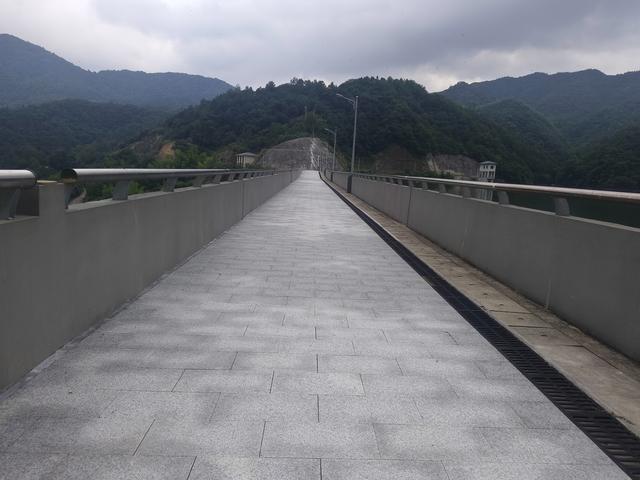 再探安徽金寨乌鸡河，一睹新建的中河水库真容