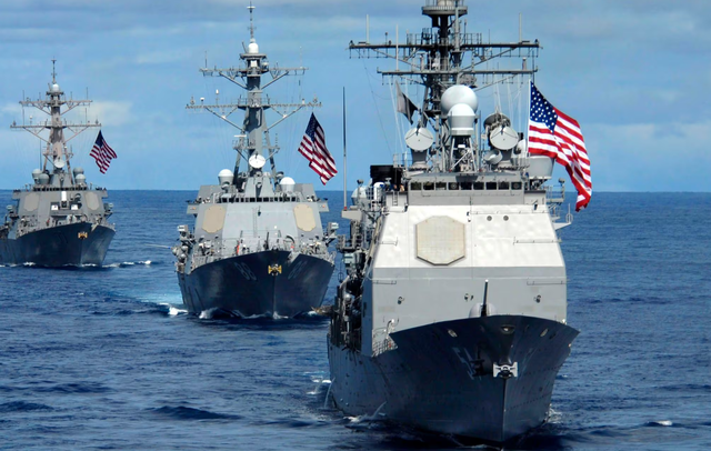 特朗普陈兵拉美开启动武新逻辑，中俄不同表态各有考虑