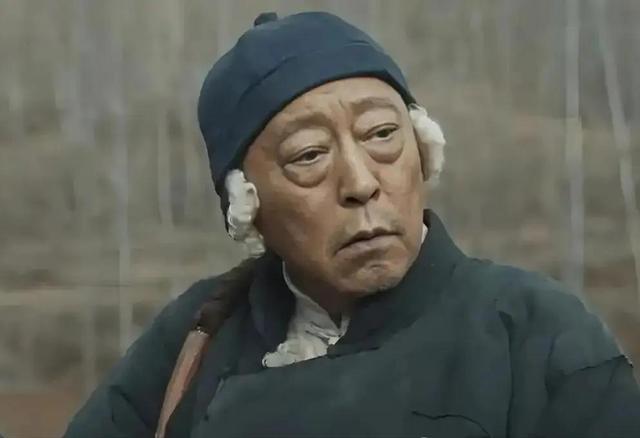 明明演技一般，却被捧成“老戏骨”，这八位演员终于现出原型了？