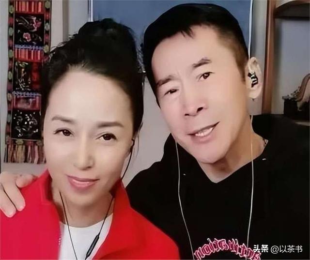 原来他们是两口子，戏里戏外都是夫妻，结婚26年坚持丁克不生孩子