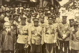 军阀杨森酒后误把养女当成姨太太，宠幸一夜后，她哭着提了个要求图片