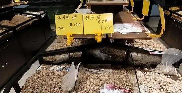 比黄金还贵！1公斤卖165万，之前在农村被当成垃圾，为何现在暴涨