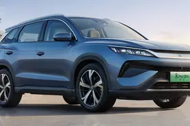 比亚迪紧急降价！月销3.2万，5代超级混动，全新SUV展现硬实力图片