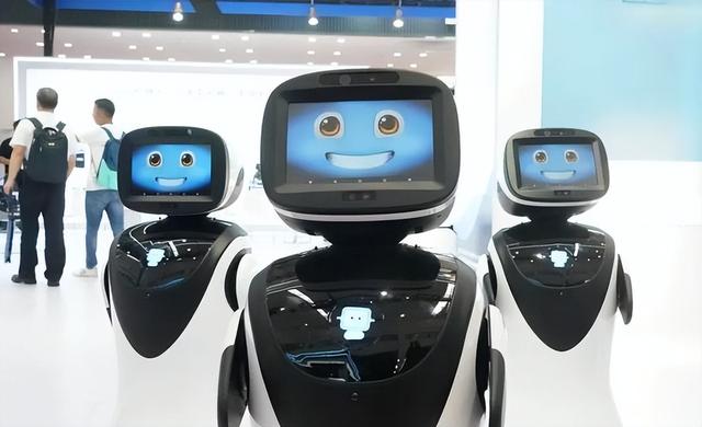 3年亏了8亿	，酒店送餐机器人其实是在送钱