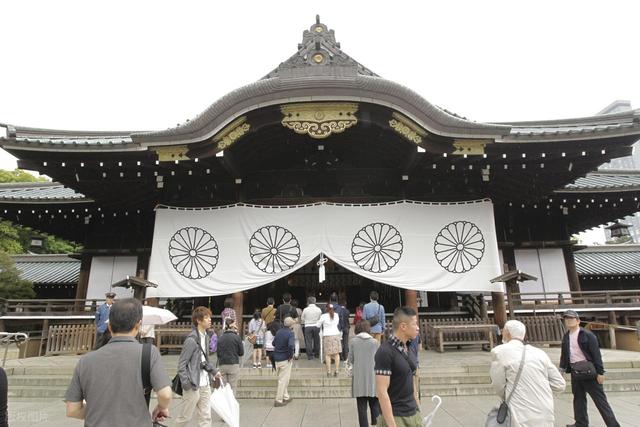 禁令生效，中方对日称呼已变，日本右翼调转枪口，对准高市早苗