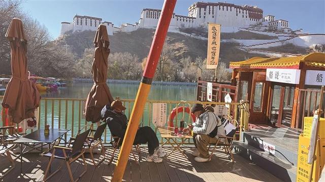 冬日西藏 藏在日光下的温暖旅行