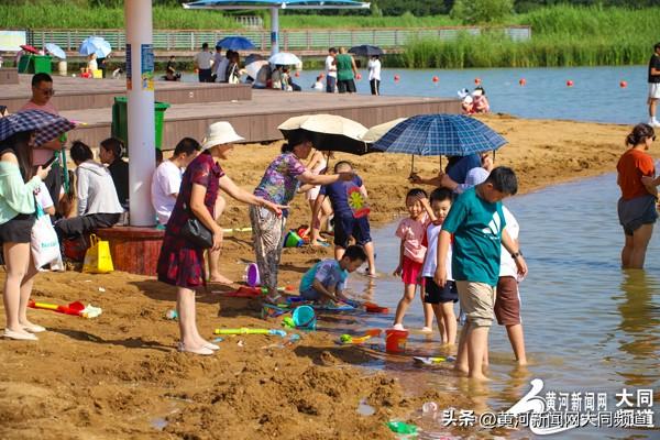 文瀛湖畔掀起夏日狂欢 市民游客共享亲水之乐
