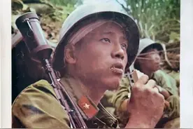 啃压缩饼干的战士——记一等功臣王高银，用胜利绽放战士的荣光图片