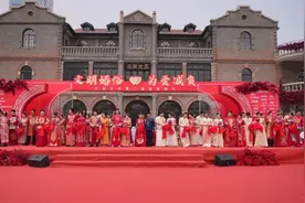 乘着“地铁婚车”去百年城市地标见证爱情！2024石家庄市第二届集体婚礼引领文明婚俗新风尚图片