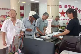 卧龙区七里园街道退役军人服务站：积极开展优抚对象线下认证工作图片