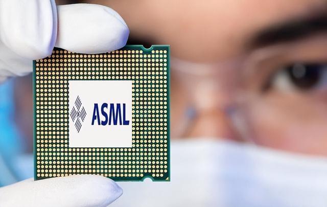 禁止阿斯麦给中国修理光刻机，美国翻脸想一石二鸟，荷兰突然反悔