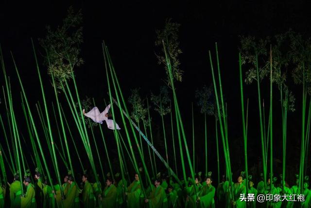 张艺谋在武夷山种了棵“浪漫树”——印象大红袍的浪漫永不打烊！