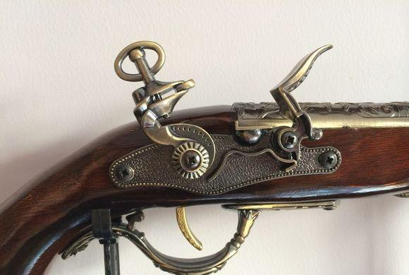 皇帝上联“一条大路通南北”，难住众人	，9岁小乞丐巧妙说出下联