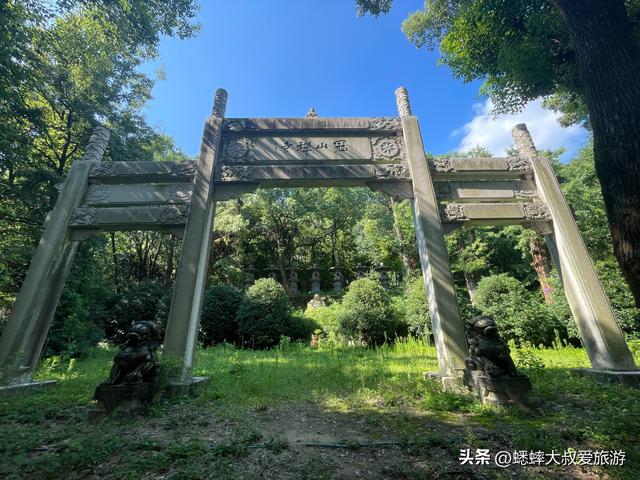 叮咚！你有杭州千年古刹待游览，免费无商业化，可山顶见自己！