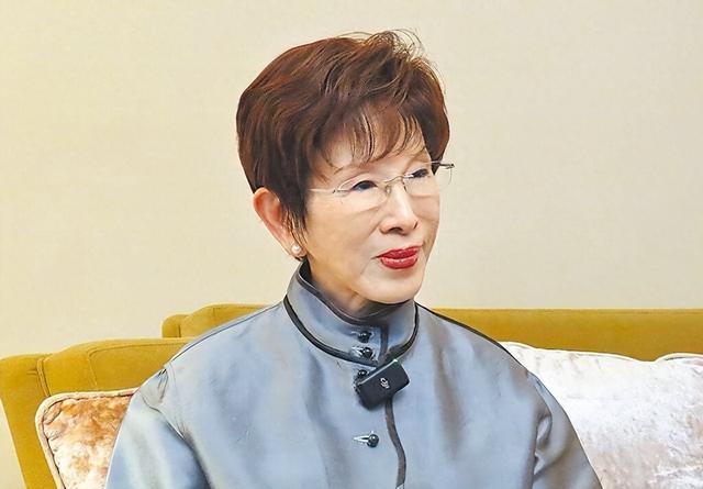 美军火还未抵台，洪秀柱突然表态：大陆告知台当局，祖国势必统一