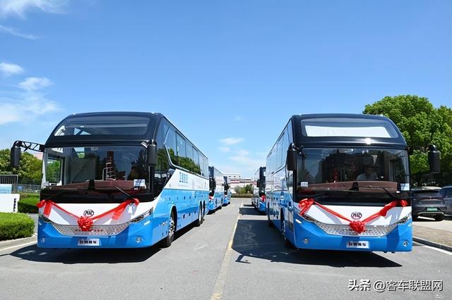 安凯高端产品启程南通，赋能旅游出行新体验！