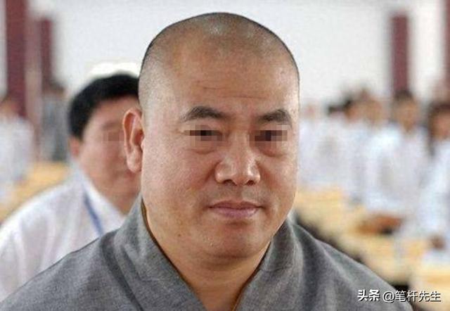他是释永信师弟，自诩武僧总教头，比释永信更过分，19年涉黑被捕