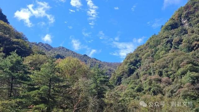红河谷高山区：秋意浸染的人间仙境