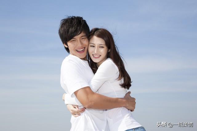 父亲再婚那天，在朋友圈发了一组照片，我看完后泪流满面