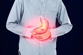得了胃病，忌口是铁律！提醒：少碰这些食物，别让胃白养了图片