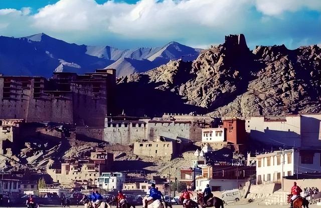 我国至今仍不放弃的拉达克：人口仅约25万，面积却相当于7个上海