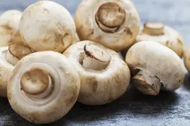 人体必需元素硒，可以杀死癌细胞？适当多吃4种食物，不怕缺硒图片
