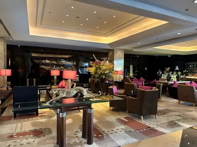 国庆小众游黑马：县域小城的高性价比，藏着文旅新机遇