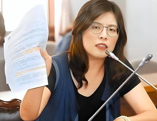 国民党党主席稳了？郑丽文怒批蓝营：不敢认中国人就去民进党！