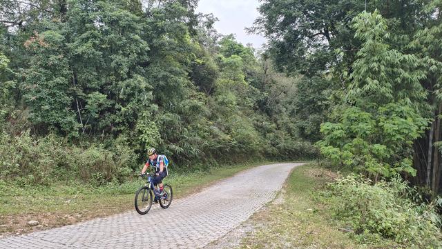 再行滇缅路 骑行百公里纪念抗日战争暨世界反法西斯战争胜利80周年