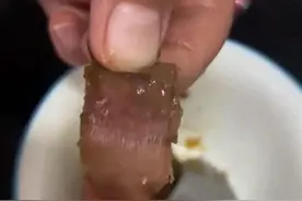 粽子吃出带血创可贴？来伊份回应图片