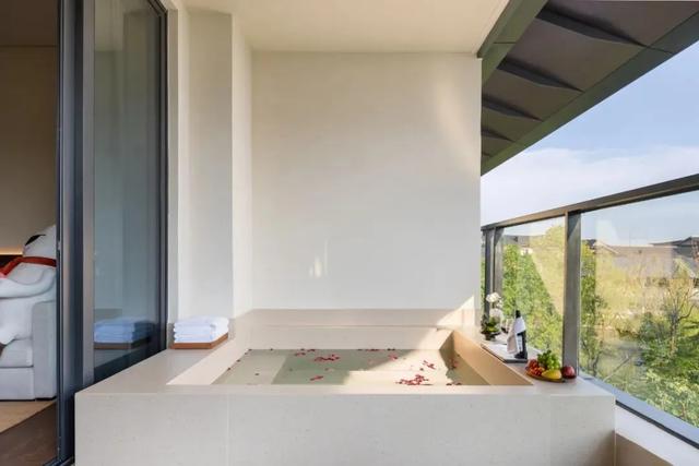 冬游来武汉，一起滑雪泡温泉