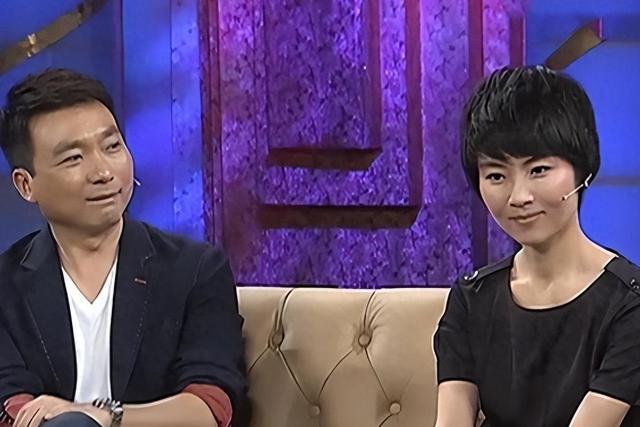 事实证明，54岁“丁克”了半辈子的康辉，早已走上了另一条大道