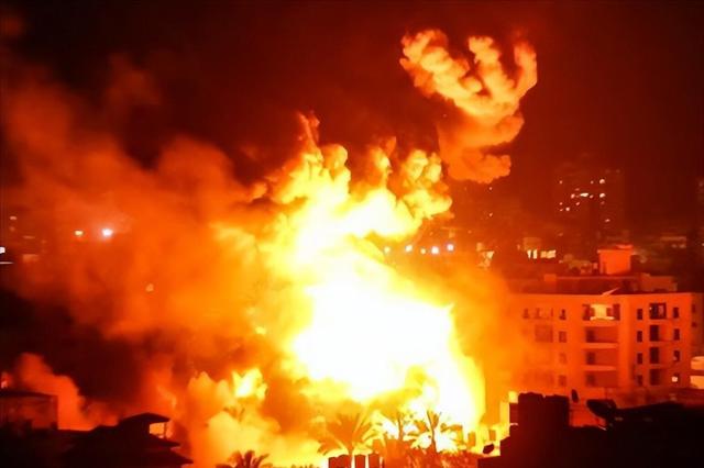 出大事了，俄军突发斩首行动，特朗普意外翻脸	，英法德果断下令