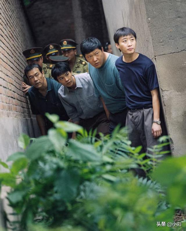 仅播6集，就轻松冲上飙升榜第一，不愧是你们盼一年的黑马悬疑剧