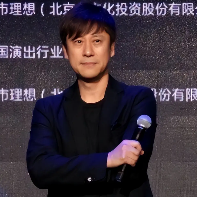 那个连登14次春晚的歌坛巨星，如今家产被拍卖“住进”养老院？