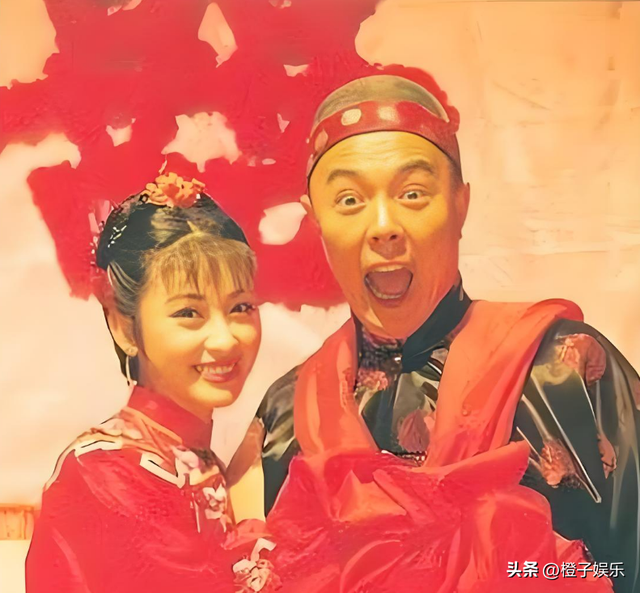她是军艺校花，被大25岁张铁林抛弃后，为何又嫁给著名的“坏蛋”