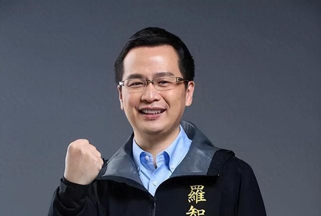 第四次大辩论落幕，张亚中不负众望获得认可，郑丽文表现一言难尽