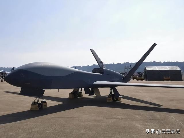 沉寂1天，高市早苗终于签字，日本砸9万亿反华	，解放军动作更大