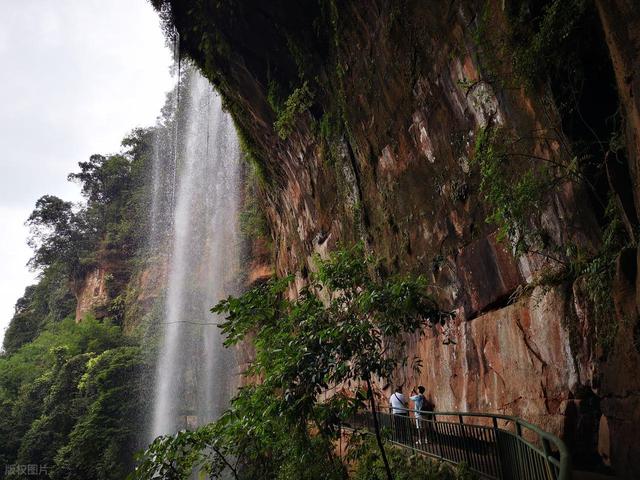 散文·广东丹霞山 巨岩展神韵
