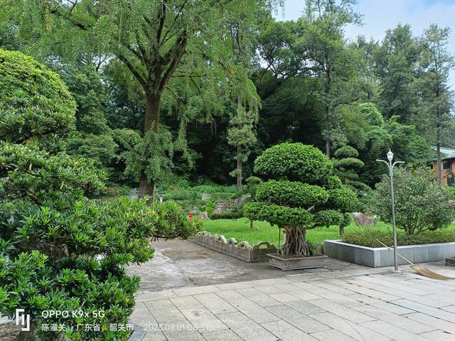 广东韶关南华寺游览图片