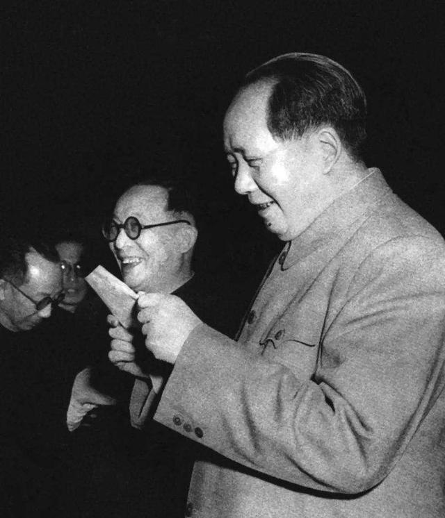 中国举重“祖师”陈镜开：曾被毛主席六次接见，十次打破世界纪录
