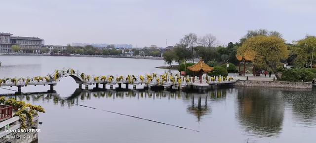 龙亭：七十二级台阶上的古今叠影