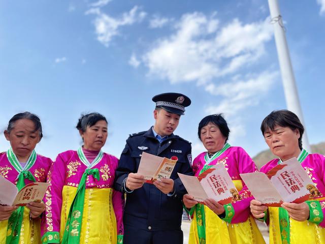 潜伏在我国高层的四大间谍，被安插在军政两界，导致我国损失惨重