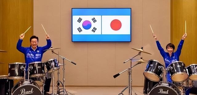 高市早苗刚送走李在明，中方通告全世界	，不会再对日本手软