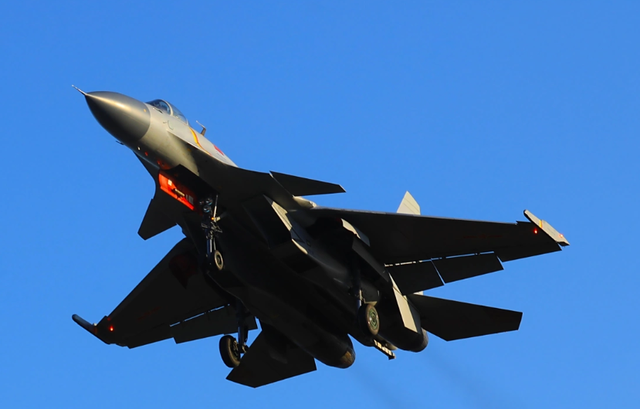 中国在超级大国垮台前，购入顶级战机，抓住了赶美超俄的契机